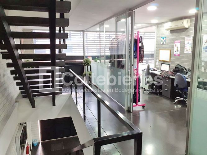 Oficina en arriendo en Las Lomitas, Itagüí, 978 m² · foto 20 de 24