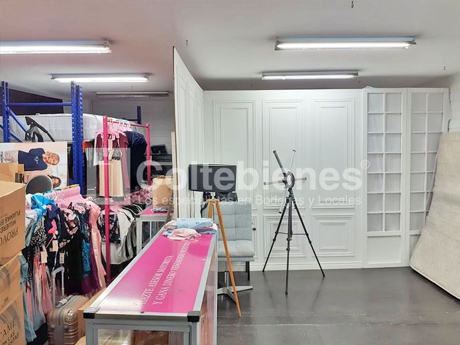 Oficina en arriendo en Las Lomitas, Itagüí, 978 m² · foto 24 de 24