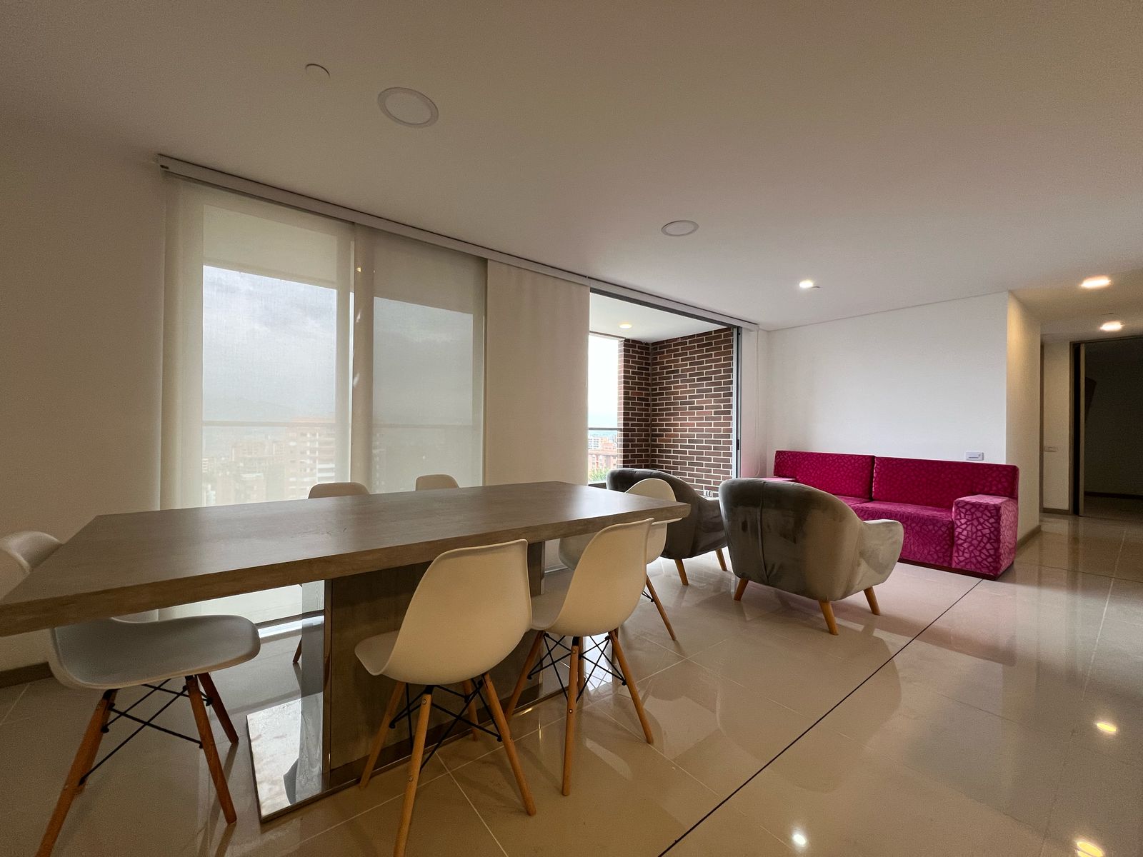 Apartamento en arriendo en Loma Del Esmeraldal, Envigado · foto 3 de 16