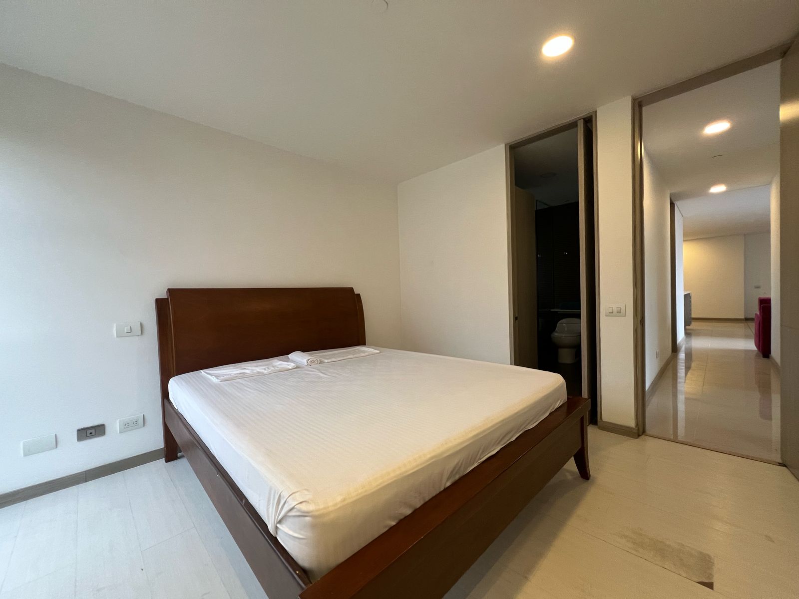 Apartamento en arriendo en Loma Del Esmeraldal, Envigado · foto 12 de 16