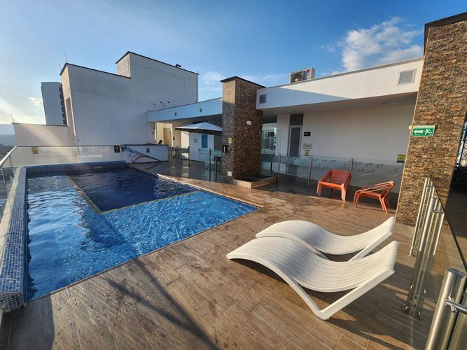 Apartamento de 3 alcobas en venta en Anillo Vial, Floridablanca, 64 m² · foto 2 de 22