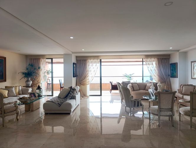 Apartamento de 3 alcobas en venta en El Poblado, Medellín, 276 m² · foto 4 de 20