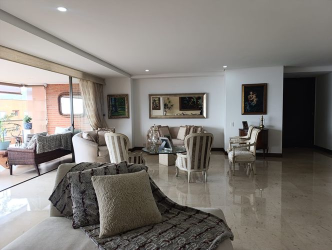 Apartamento de 3 alcobas en venta en El Poblado, Medellín, 276 m² · foto 5 de 20