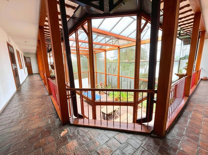 Casa de 5 alcobas en venta en La Candelaria, Bogotá, 1355 m² · foto 14 de 16