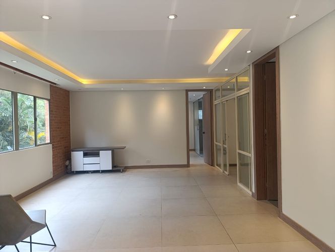 Apartamento de 1 alcoba en arriendo en El Castillo, Medellín, 93 m² · foto 4 de 19