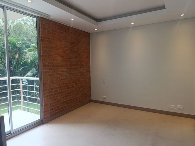 Apartamento de 1 alcoba en arriendo en El Castillo, Medellín, 93 m² · foto 8 de 19