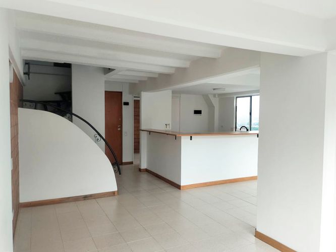 Apartamento de 2 alcobas en arriendo en El Poblado, Medellín, 95 m² · foto 3 de 15