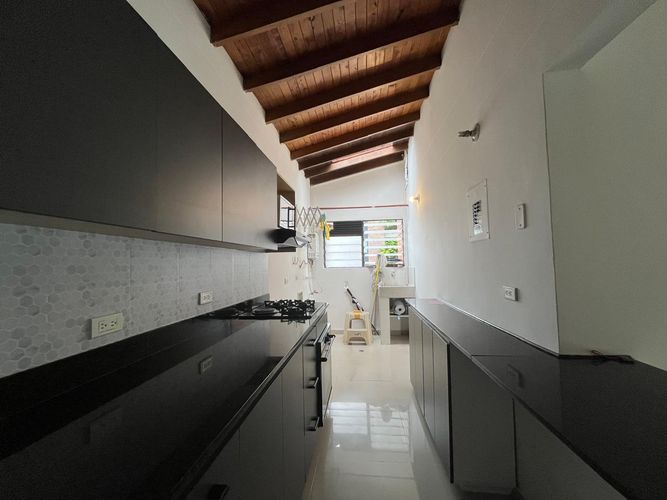 Apartamento de 2 alcobas en arriendo en El Poblado, Medellín, 62 m² · foto 3 de 11