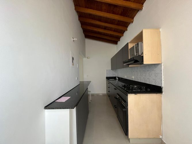 Apartamento de 2 alcobas en arriendo en El Poblado, Medellín, 62 m² · foto 5 de 11