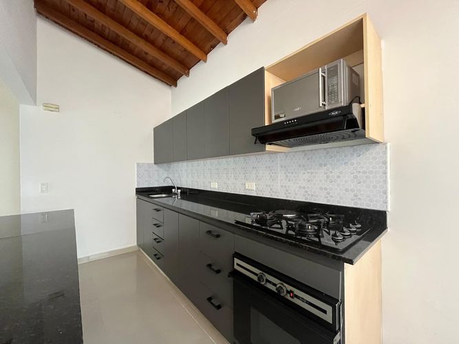 Apartamento de 2 alcobas en arriendo en El Poblado, Medellín, 62 m² · foto 6 de 11