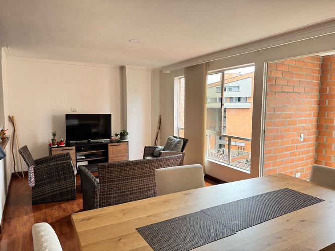 Apartamento de 3 alcobas en venta en El Poblado, Medellín, 142 m² · foto 2 de 18