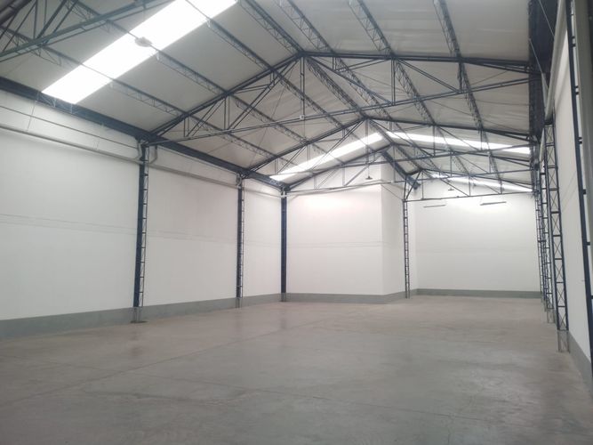 Bodega en arriendo en Cristo Rey, Medellín, 355 m² · foto 9 de 13