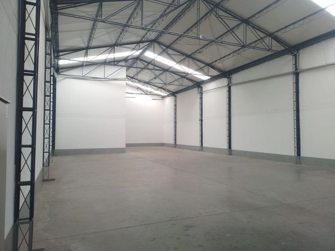 Bodega en arriendo en Cristo Rey, Medellín, 355 m² · foto 10 de 13