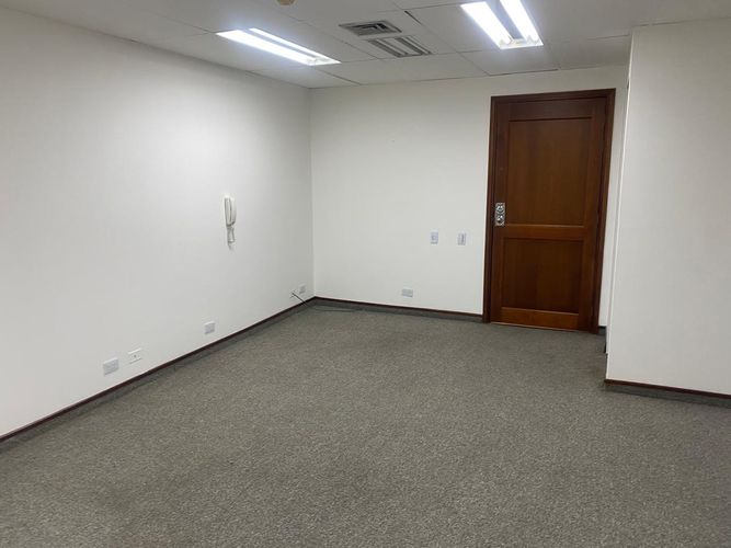 Oficina en arriendo en El Poblado, Medellín, 39 m² · foto 10 de 15