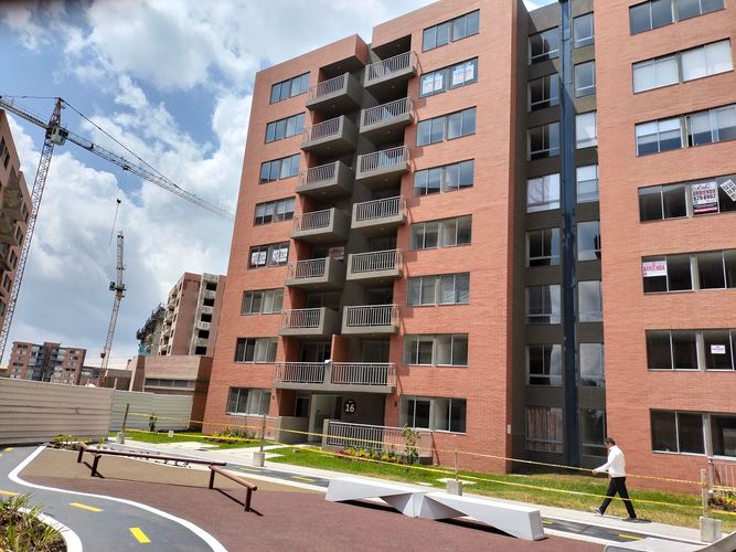 Apartamento de 2 alcobas en venta en Cerezos, Mosquera, 61 m² · foto 4 de 24