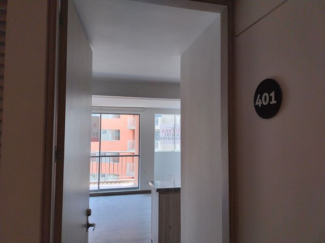 Apartamento de 2 alcobas en venta en Cerezos, Mosquera, 61 m² · foto 6 de 24
