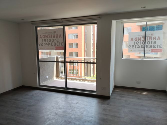 Apartamento de 2 alcobas en venta en Cerezos, Mosquera, 61 m² · foto 7 de 24