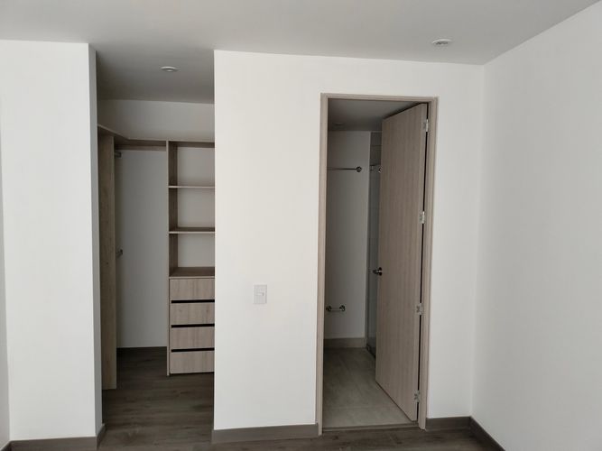 Apartamento de 2 alcobas en venta en Cerezos, Mosquera, 61 m² · foto 16 de 24