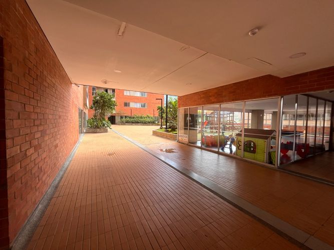 Apartamento de 2 alcobas en venta en Niquia, Bello, 56 m² · foto 12 de 13