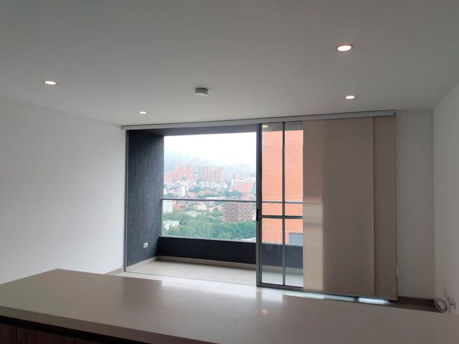 Apartamento de 2 alcobas en arriendo en El Poblado, Medellín, 84 m² · foto 2 de 15