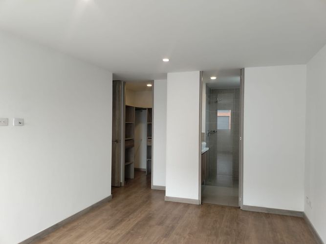 Apartamento de 2 alcobas en arriendo en El Poblado, Medellín, 84 m² · foto 8 de 15