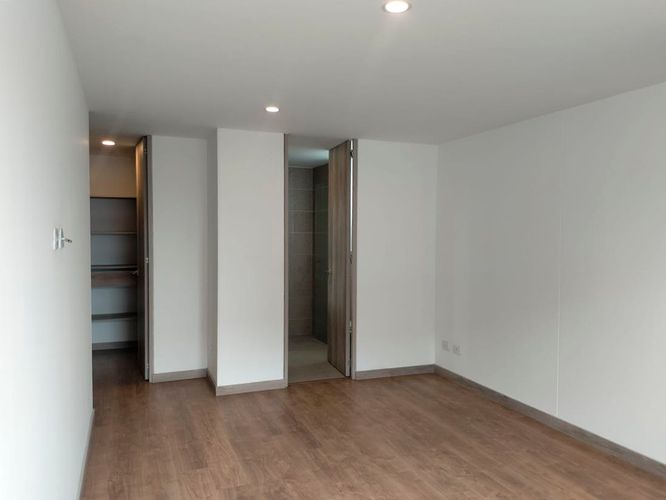 Apartamento de 2 alcobas en arriendo en El Poblado, Medellín, 84 m² · foto 9 de 15