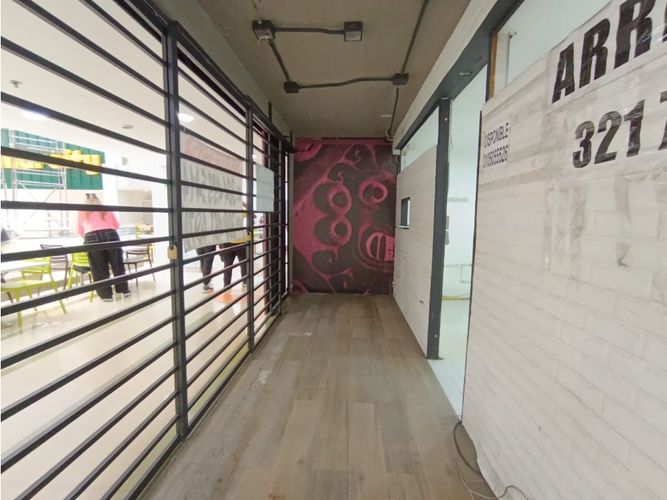 Local en arriendo en Conquistadores, Medellín, 29 m² · foto 3 de 10