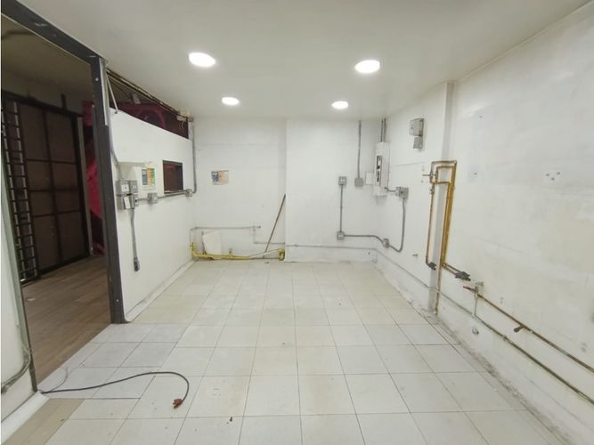 Local en arriendo en Conquistadores, Medellín, 29 m² · foto 8 de 10