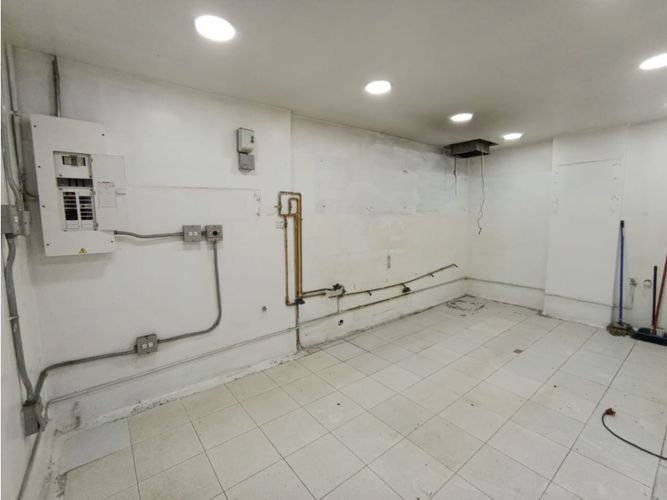 Local en arriendo en Conquistadores, Medellín, 29 m² · foto 9 de 10