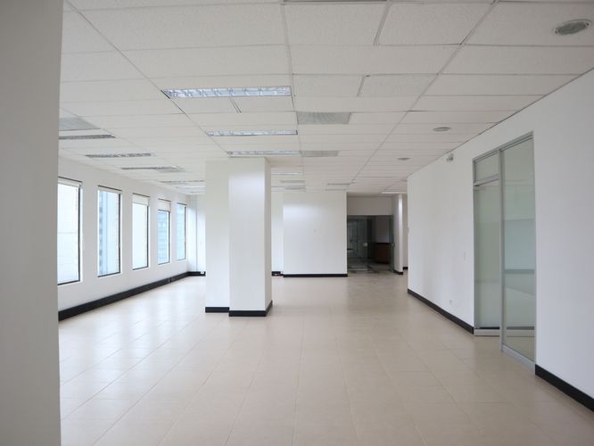 Oficina en arriendo en El Poblado, Medellín, 464 m² · foto 4 de 20