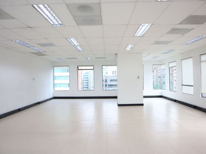 Oficina en arriendo en El Poblado, Medellín, 464 m² · foto 13 de 20