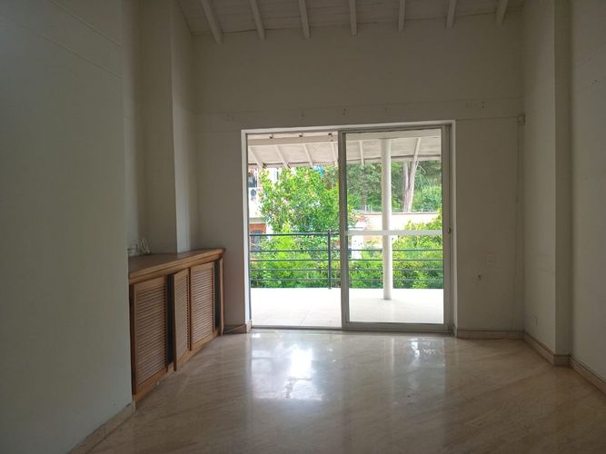 Casa de 4 alcobas en venta en El Poblado, Medellín, 257 m² · foto 2 de 20