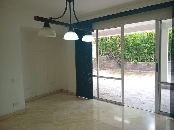 Casa de 4 alcobas en venta en El Poblado, Medellín, 257 m² · foto 4 de 20
