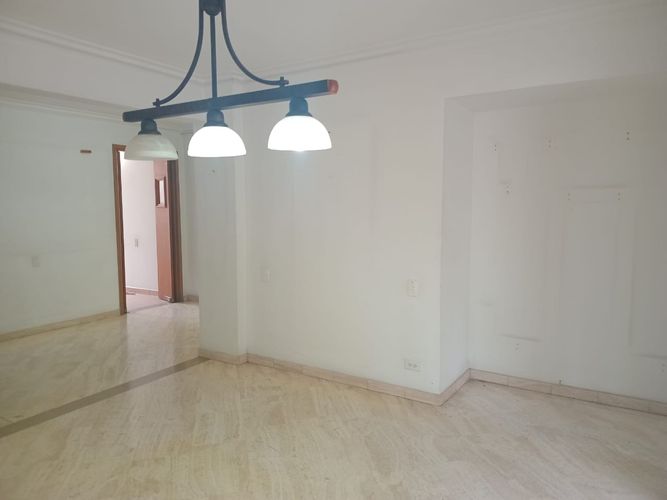 Casa de 4 alcobas en venta en El Poblado, Medellín, 257 m² · foto 11 de 20