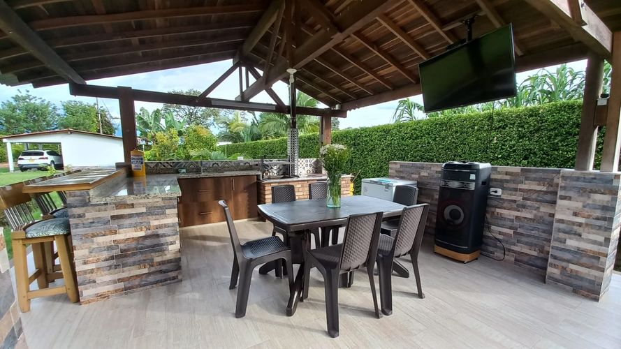 Casa de 6 alcobas en venta en Puerto Espejo, Armenia, 420 m² · foto 3 de 22