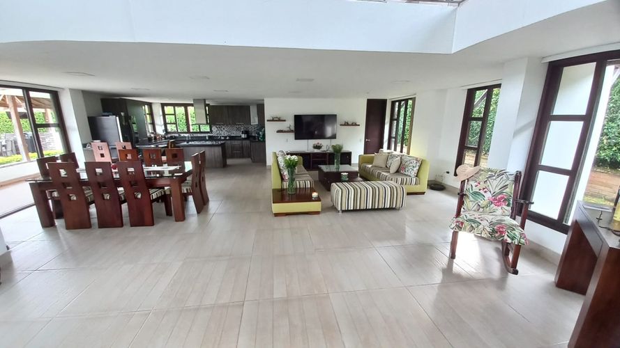 Casa de 6 alcobas en venta en Puerto Espejo, Armenia, 420 m² · foto 7 de 22