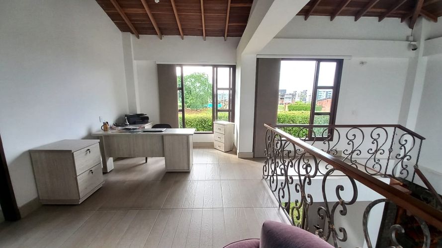 Casa de 6 alcobas en venta en Puerto Espejo, Armenia, 420 m² · foto 11 de 22