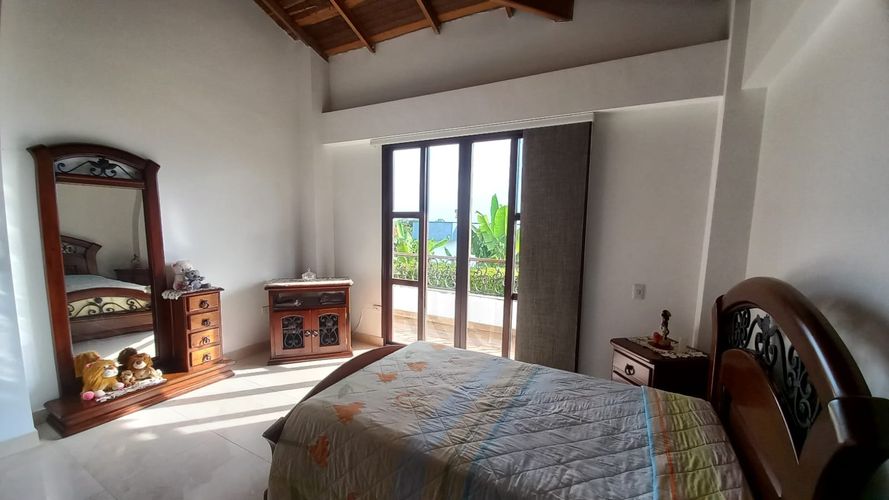 Casa de 6 alcobas en venta en Puerto Espejo, Armenia, 420 m² · foto 17 de 22