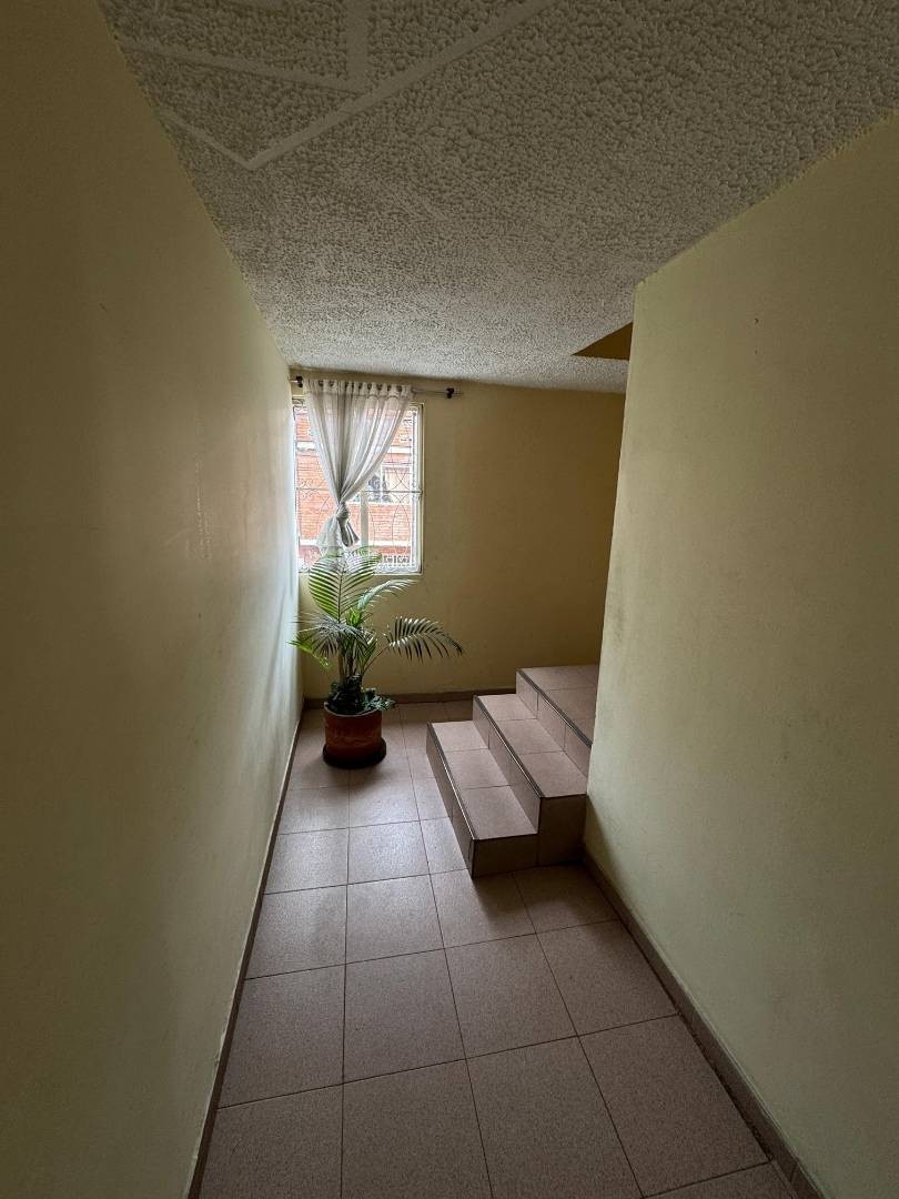 Casa en venta en El Carmen, Bogotá · foto 3 de 19