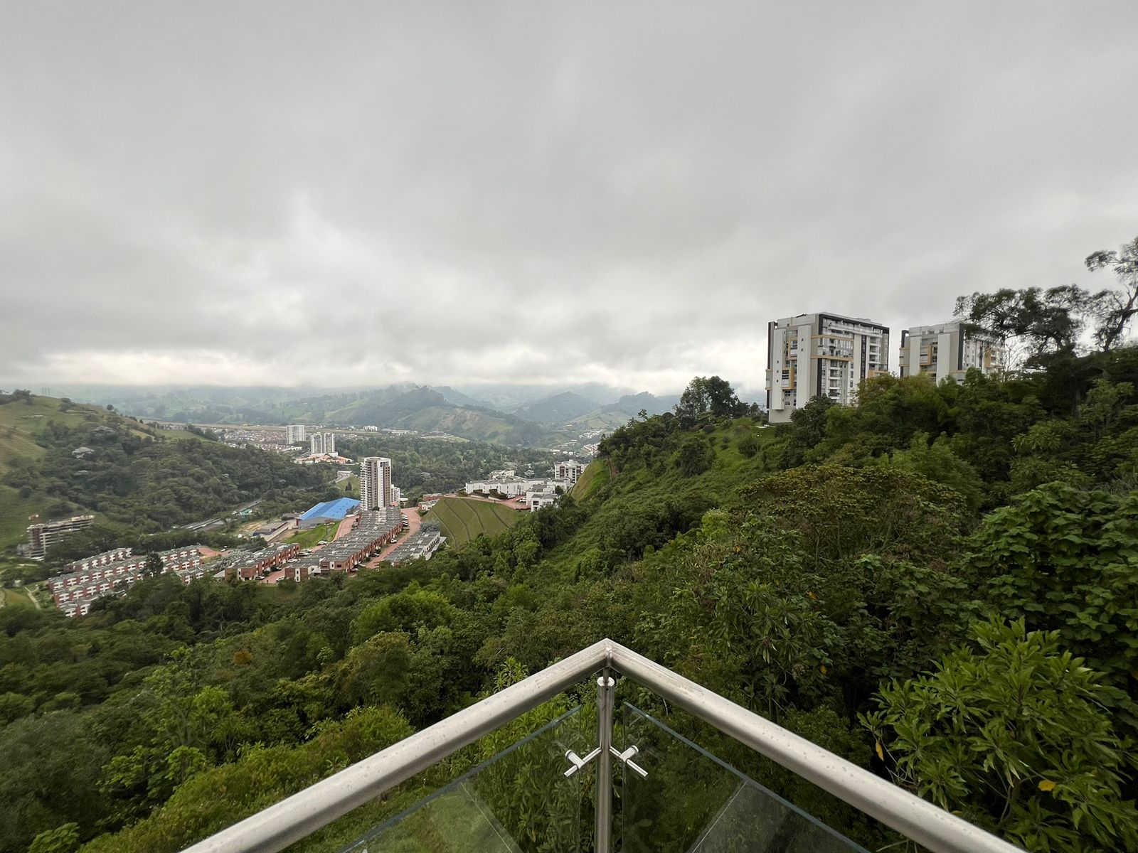 Apartamento en venta en Milan, Manizales · foto 3 de 12