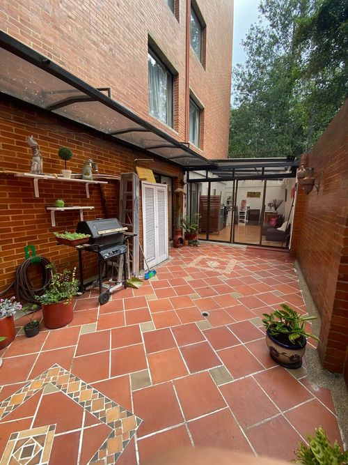 Apartamento de 3 alcobas en venta en Los Rosales, Bogotá, 198 m² · foto 17 de 23
