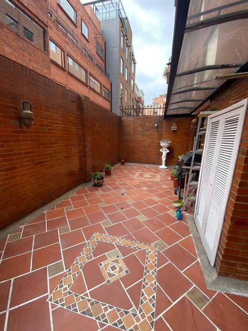 Apartamento de 3 alcobas en venta en Los Rosales, Bogotá, 198 m² · foto 18 de 23