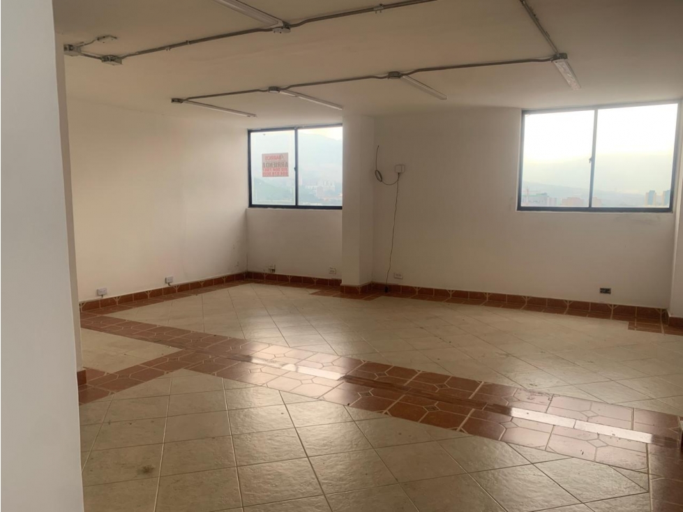 Warehouse for sale in Centro, Medellín 5