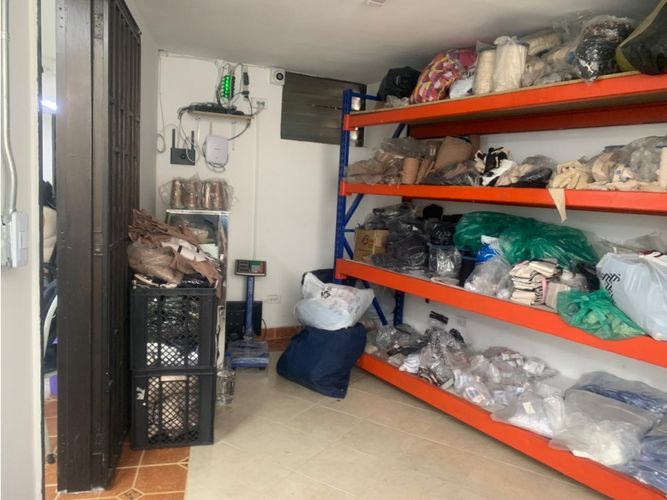 Bodega en venta en Villa Nueva, Medellín, 185 m² · foto 11 de 12