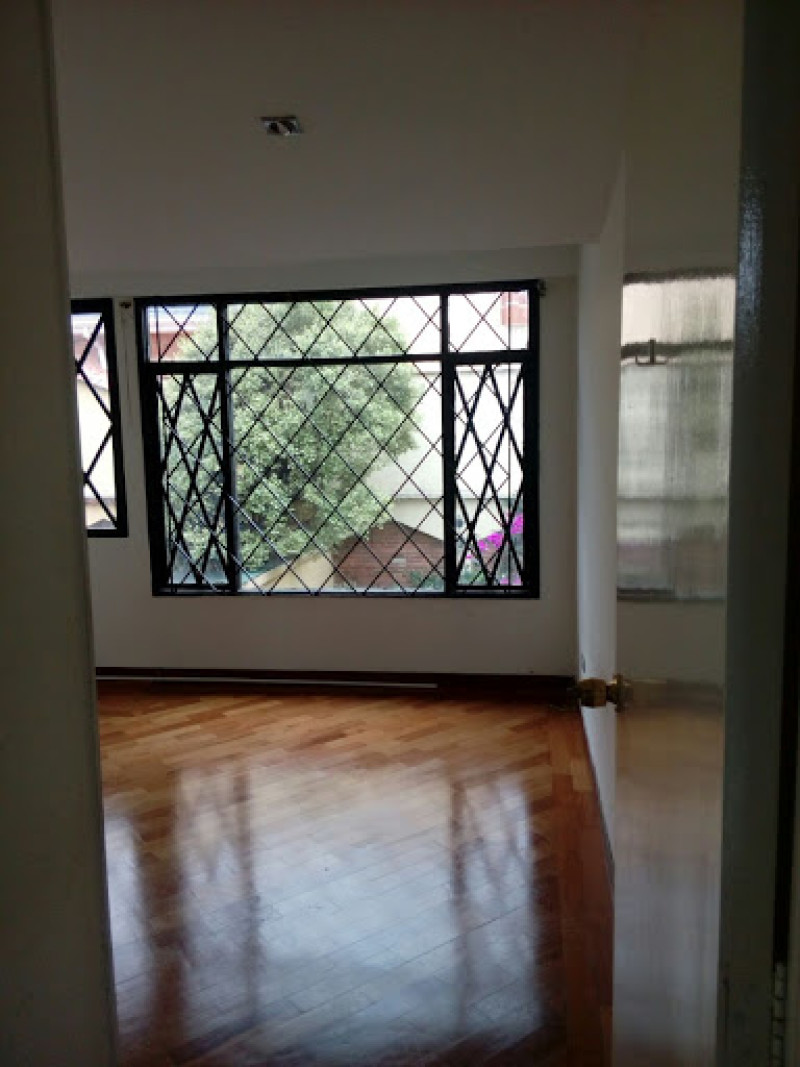 Casa en venta en Santa Barbara, Bogotá · foto 9 de 24