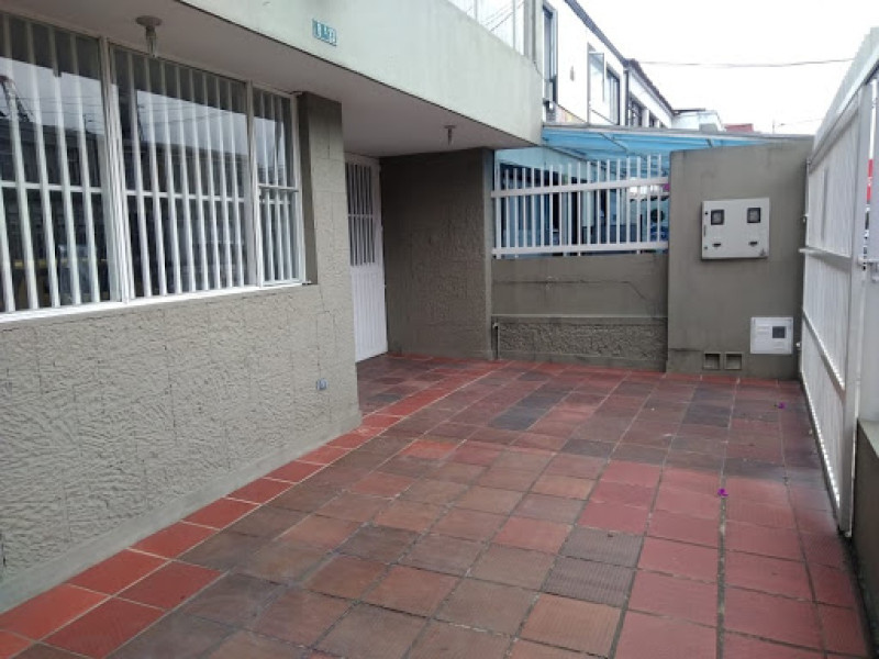 Casa en venta en Santa Ana Centro Comercial Boutique, Bogotá · foto 2 de 24