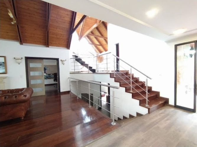 Casa de 4 alcobas en venta en Sierras Del Moral, Bogotá, 350 m² · foto 3 de 24