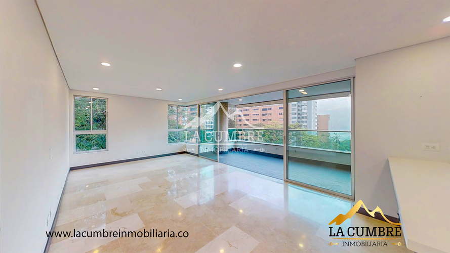 Apartamento de 3 alcobas en arriendo en Castropol, Medellín, 146 m² · foto 2 de 17
