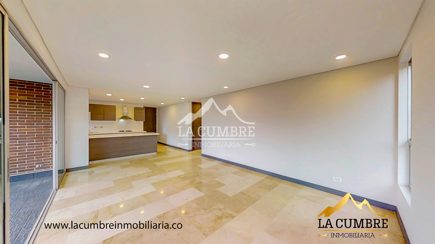 Apartamento de 3 alcobas en arriendo en Castropol, Medellín, 146 m² · foto 3 de 17