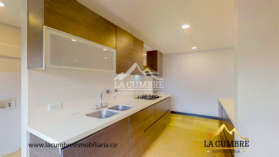 Apartamento de 3 alcobas en arriendo en Castropol, Medellín, 146 m² · foto 8 de 17